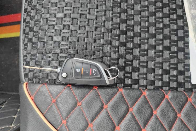 Used Volkswagen Santana Vista 2005 1.8L Manual Value-Added Model Vehicle Key
