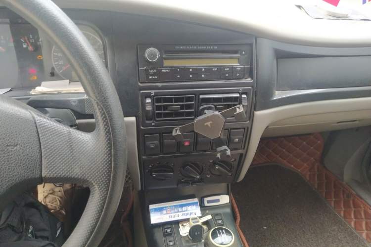 Used Volkswagen Santana Vista 2006 1.8L Manual Base Model Audio And AC Panel