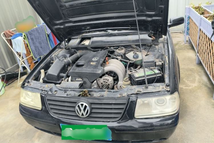 Used Volkswagen Santana Vista 2006 1.8L Manual Base Model Engine Bay