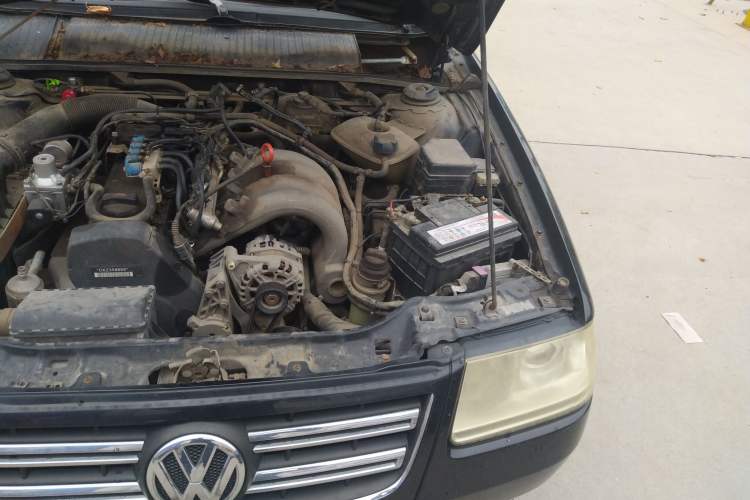 Used Volkswagen Santana Vista 2006 1.8L Manual Base Model Engine Bay Left