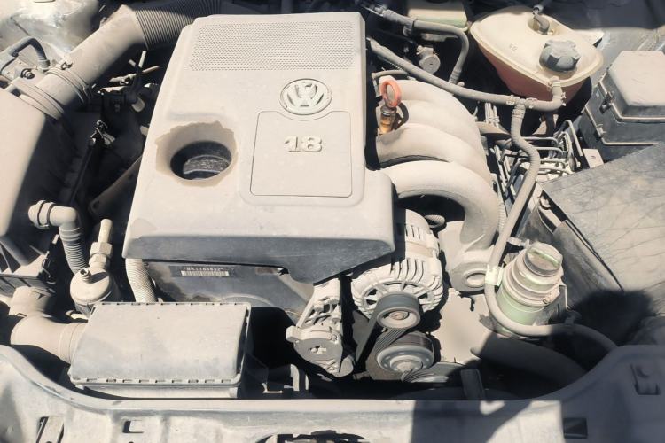 Used Volkswagen Santana Vista 2006 1.8L Manual Base Model Engine Bay