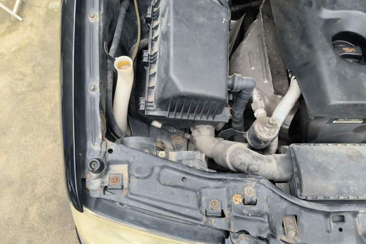 Used Volkswagen Santana Vista 2006 1.8L Manual Base Model Engine Bay Right