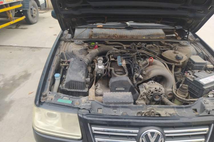 Used Volkswagen Santana Vista 2006 1.8L Manual Base Model Engine Bay Right