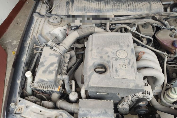 Used Volkswagen Santana Vista 2006 1.8L Manual Base Model Engine Bay Right