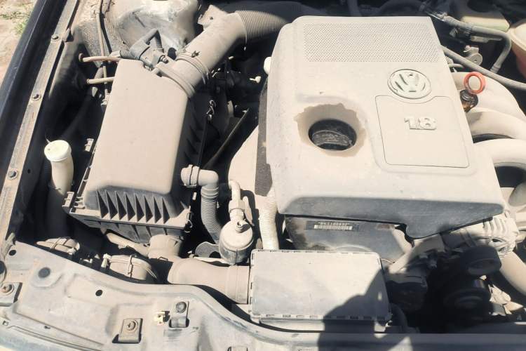 Used Volkswagen Santana Vista 2006 1.8L Manual Base Model Engine Bay Right