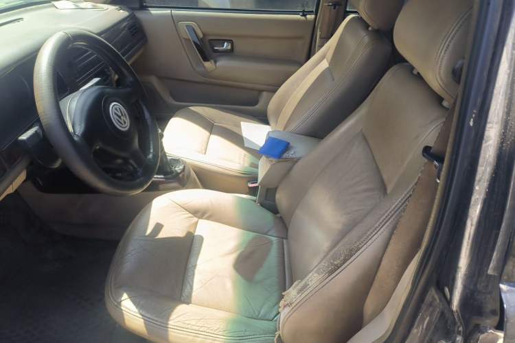 Used Volkswagen Santana Vista 2006 1.8L Manual Base Model Left Front Seat
