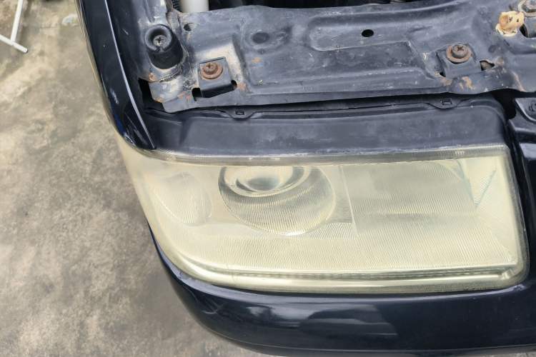 Used Volkswagen Santana Vista 2006 1.8L Manual Base Model Right Front Headlight