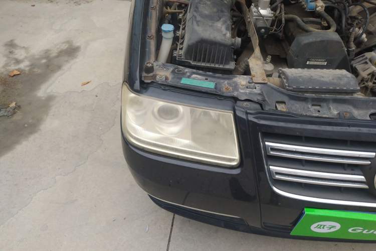 Used Volkswagen Santana Vista 2006 1.8L Manual Base Model Right Front Headlight