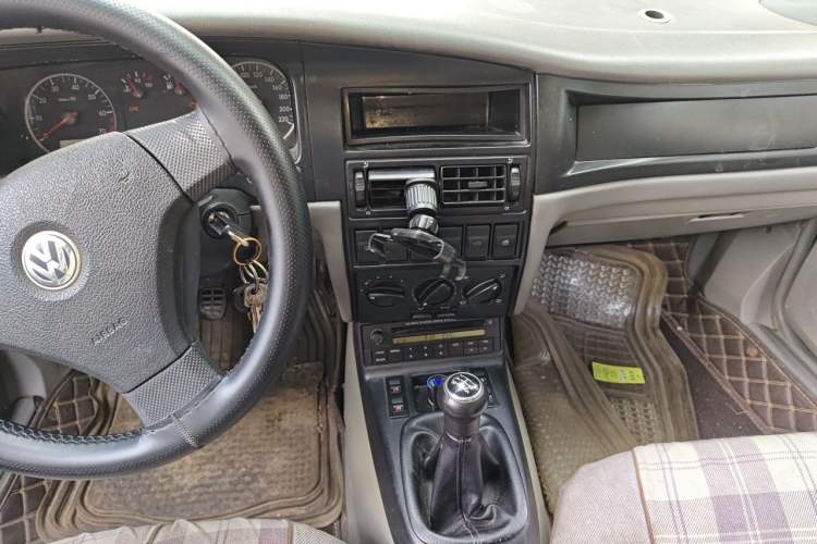 Used Volkswagen Santana Vista 2008 1.8L Manual Sishang Model Audio And AC Panel