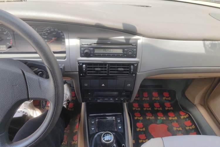 Used Volkswagen Santana Vista 2008 1.8L Manual Comfort Edition Audio And AC Panel