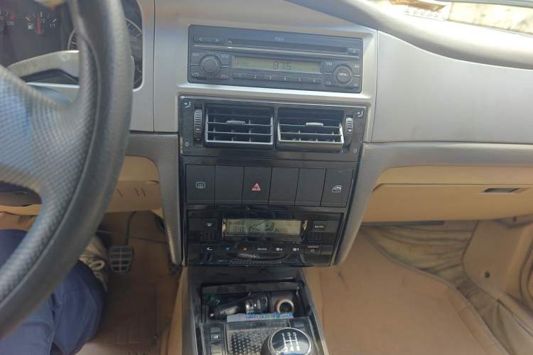 Used Volkswagen Santana Vista 2008 1.8L Manual Comfort Edition Audio And AC Panel