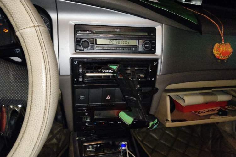 Used Volkswagen Santana Vista 2008 1.8L Manual Sishang Model Audio And AC Panel
