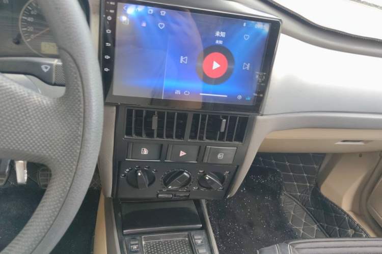 Used Volkswagen Santana Vista 2008 1.8L Manual Comfort Edition Audio And AC Panel