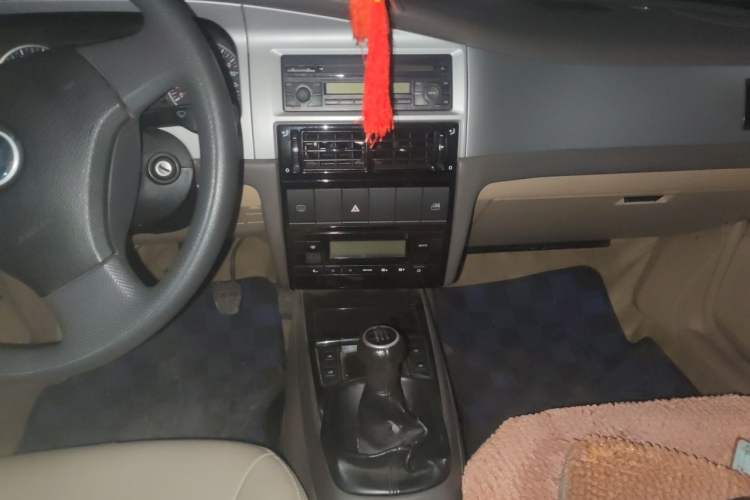 Used Volkswagen Santana Vista 2008 1.8L Manual Sishang Model Audio And AC Panel