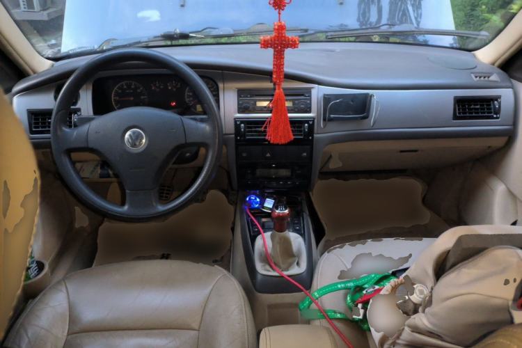Used Volkswagen Santana Vista 2008 1.8L Manual Comfort Edition Center Console