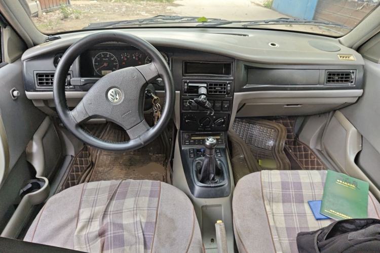 Used Volkswagen Santana Vista 2008 1.8L Manual Sishang Model Center Console