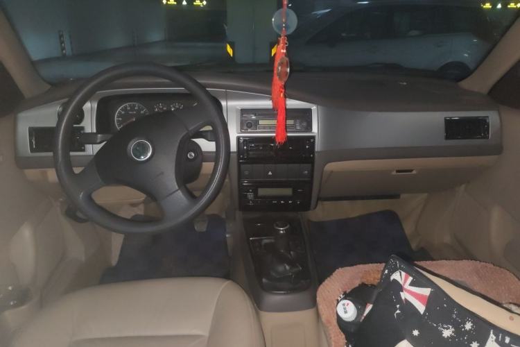 Used Volkswagen Santana Vista 2008 1.8L Manual Sishang Model Center Console