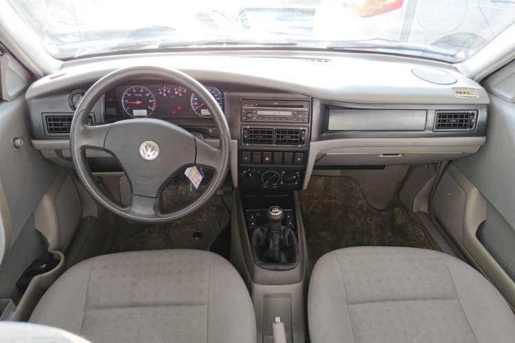 Used Volkswagen Santana Vista 2008 1.8L Manual Sishang Model Center Console