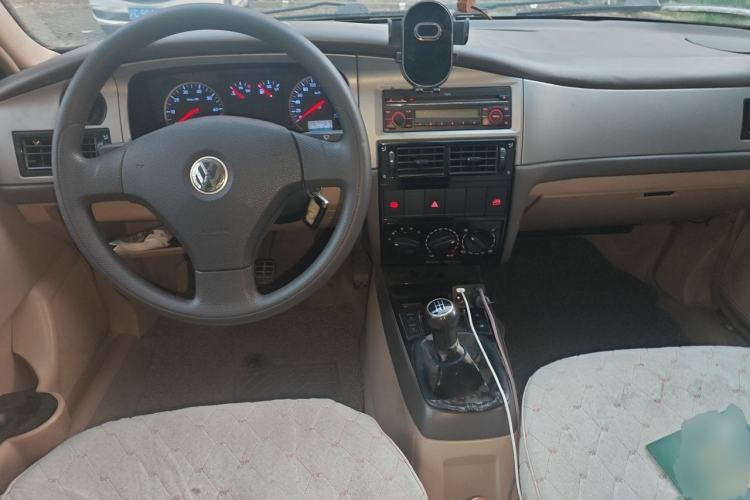 Used Volkswagen Santana Vista 2008 1.8L Manual Sishang Model Center Console
