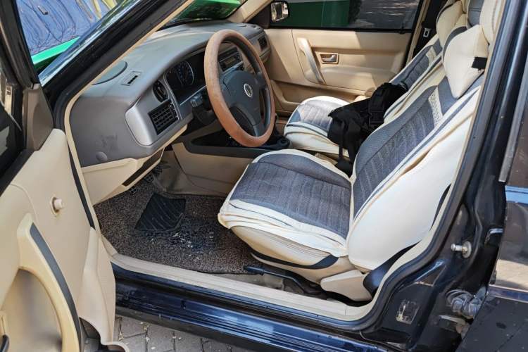 Used Volkswagen Santana Vista 2008 1.8L Manual Comfort Edition Driver Seat
