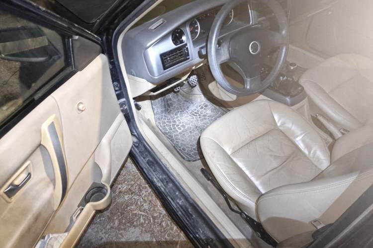 Used Volkswagen Santana Vista 2008 1.8L Manual Comfort Edition Driver Seat