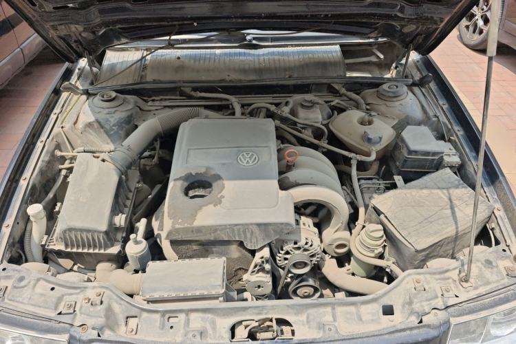 Used Volkswagen Santana Vista 2008 1.8L Manual Comfort Edition Engine Bay