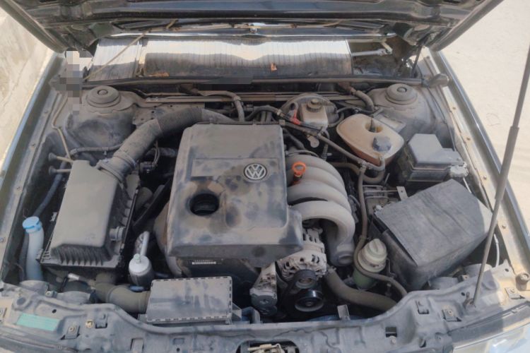 Used Volkswagen Santana Vista 2008 1.8L Manual Comfort Edition Engine Bay