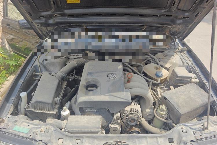 Used Volkswagen Santana Vista 2008 1.8L Manual Comfort Edition Engine Bay