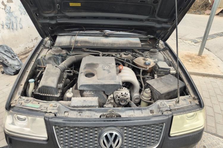 Used Volkswagen Santana Vista 2008 1.8L Manual Comfort Edition Engine Bay