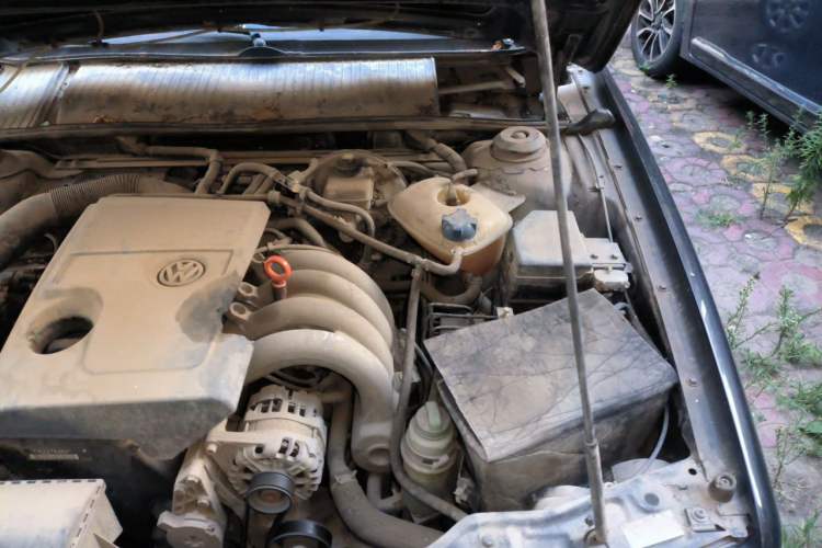 Used Volkswagen Santana Vista 2008 1.8L Manual Comfort Edition Engine Bay Left