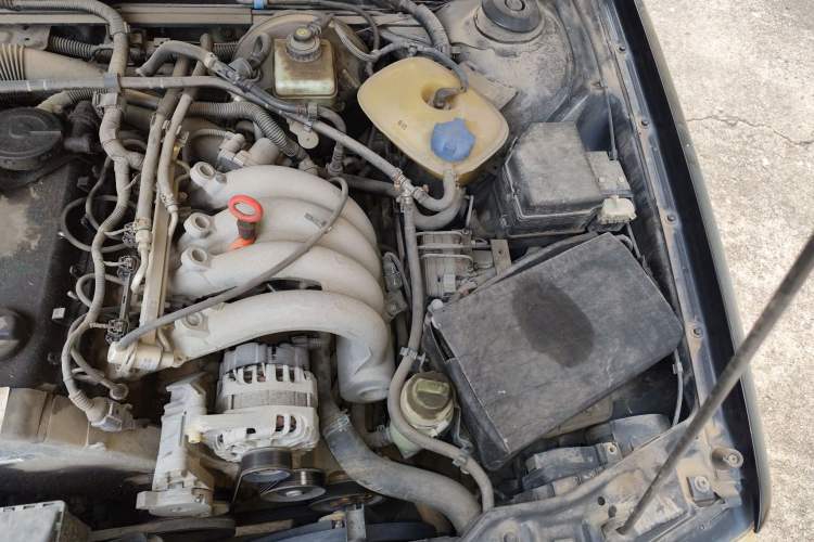 Used Volkswagen Santana Vista 2008 1.8L Manual Sishang Model Engine Bay Left