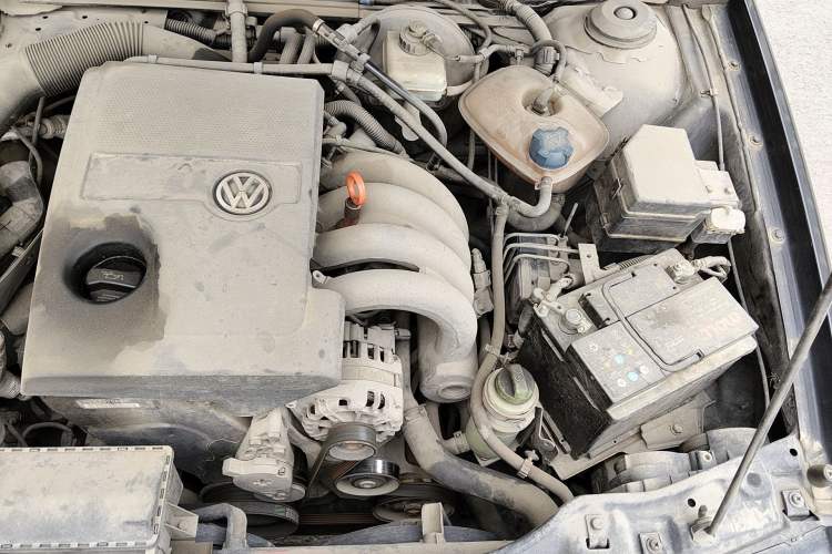 Used Volkswagen Santana Vista 2008 1.8L Manual Sishang Model Engine Bay Left