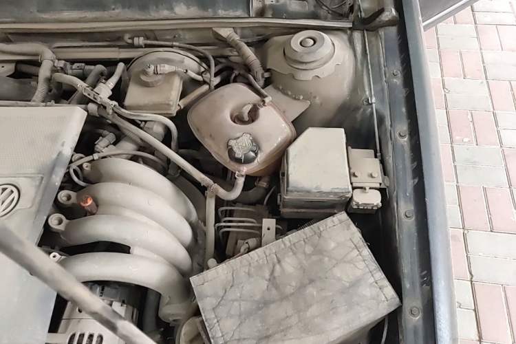 Used Volkswagen Santana Vista 2008 1.8L Manual Sishang Model Engine Bay Left