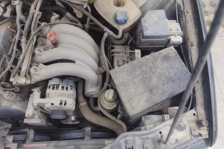 Used Volkswagen Santana Vista 2008 1.8L Manual Sishang Model Engine Bay Left