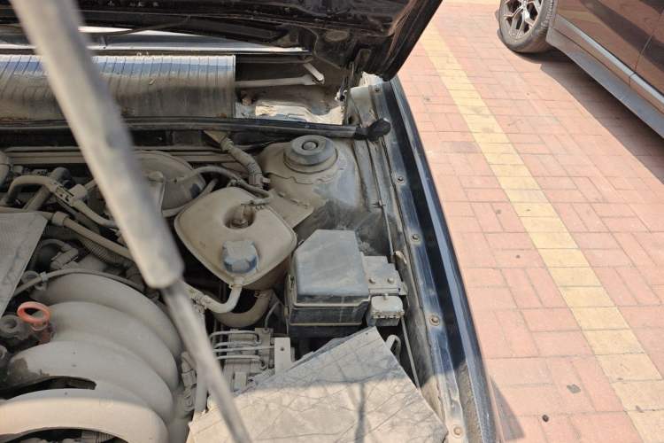 Used Volkswagen Santana Vista 2008 1.8L Manual Comfort Edition Engine Bay Left