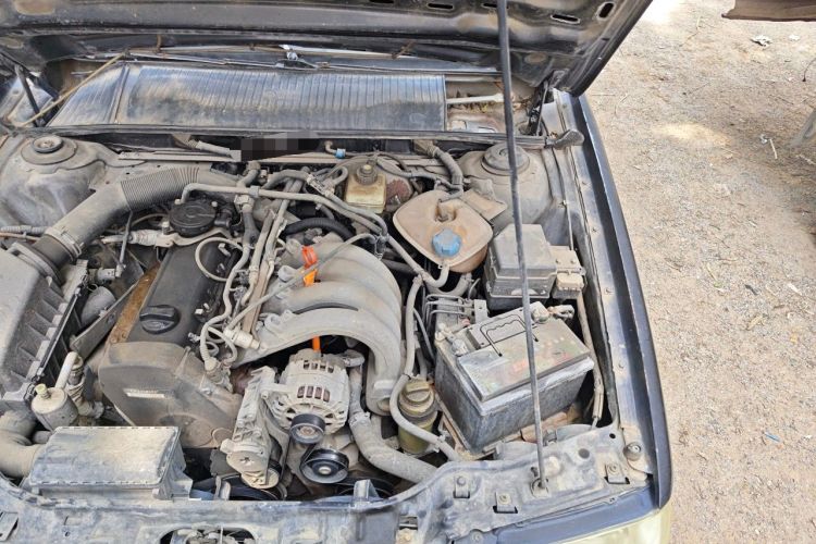 Used Volkswagen Santana Vista 2008 1.8L Manual Sishang Model Engine Bay Left