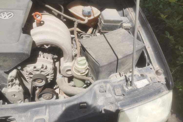 Used Volkswagen Santana Vista 2008 1.8L Manual Comfort Edition Engine Bay Left