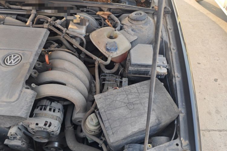 Used Volkswagen Santana Vista 2008 1.8L Manual Sishang Model Engine Bay Left