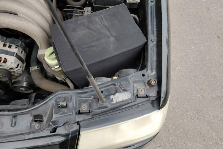 Used Volkswagen Santana Vista 2008 1.8L Manual Sishang Model Engine Bay Left