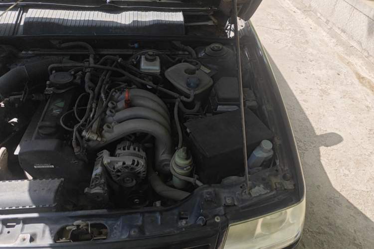 Used Volkswagen Santana Vista 2008 1.8L Manual Sishang Model Engine Bay Left