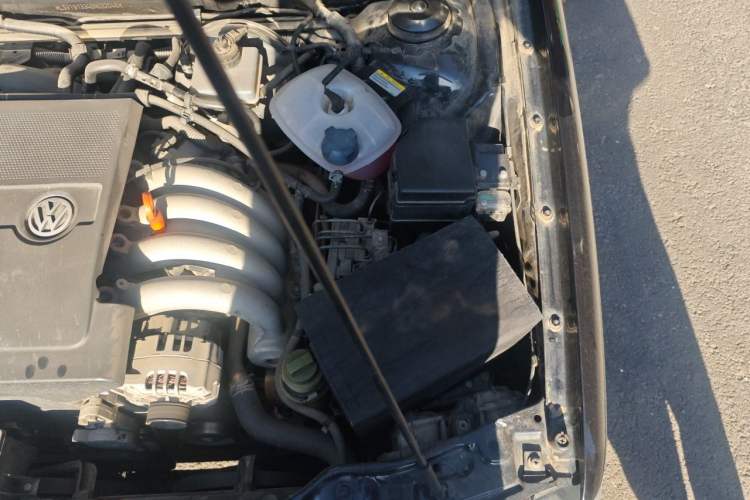 Used Volkswagen Santana Vista 2008 1.8L Manual Sishang Model Engine Bay Left