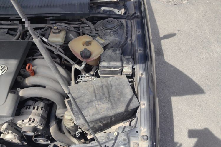 Used Volkswagen Santana Vista 2008 1.8L Manual Sishang Model Engine Bay Left