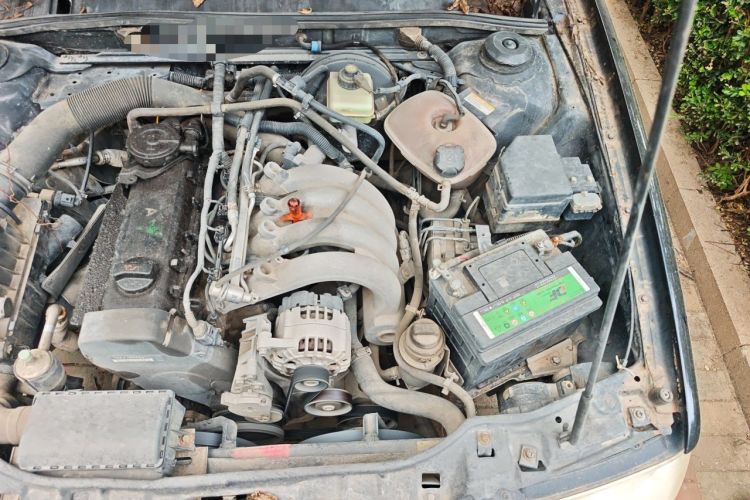 Used Volkswagen Santana Vista 2008 1.8L Manual Sishang Model Engine Bay Left