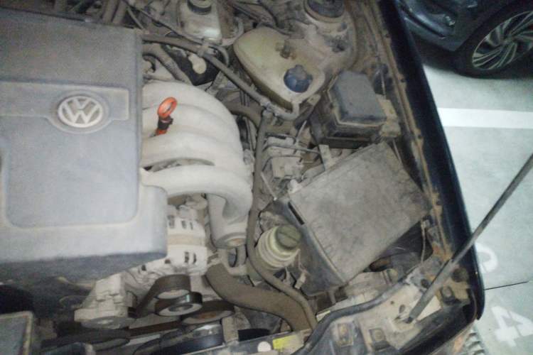 Used Volkswagen Santana Vista 2008 1.8L Manual Comfort Edition Engine Bay Left