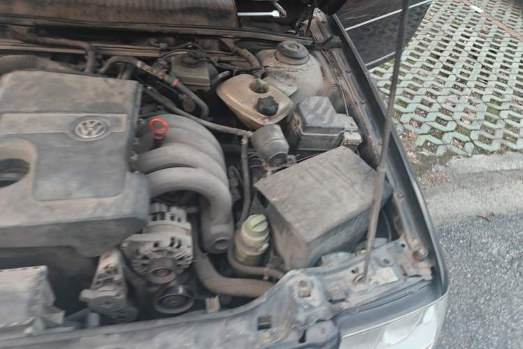 Used Volkswagen Santana Vista 2008 1.8L Manual Sishang Model Engine Bay Left