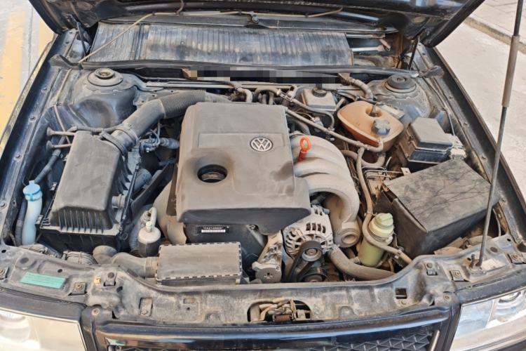 Used Volkswagen Santana Vista 2008 1.8L Manual Comfort Edition Engine Bay