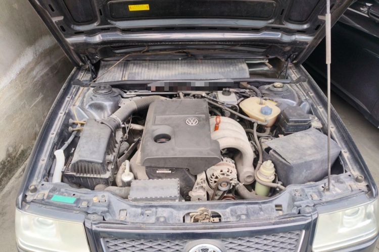 Used Volkswagen Santana Vista 2008 1.8L Manual Comfort Edition Engine Bay