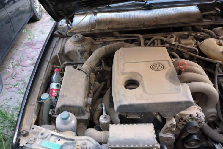 Used Volkswagen Santana Vista 2008 1.8L Manual Comfort Edition Engine Bay Right