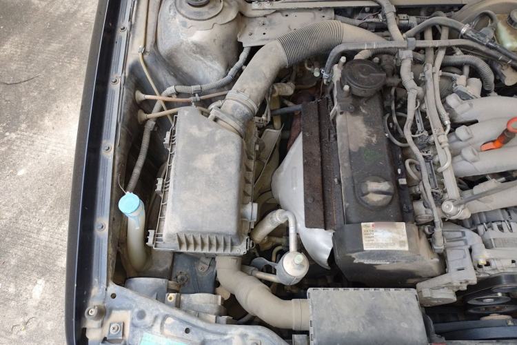 Used Volkswagen Santana Vista 2008 1.8L Manual Sishang Model Engine Bay Right