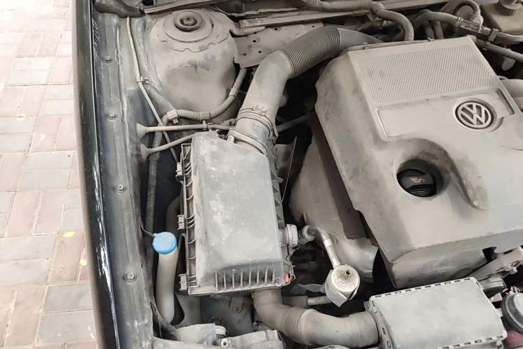 Used Volkswagen Santana Vista 2008 1.8L Manual Sishang Model Engine Bay Right